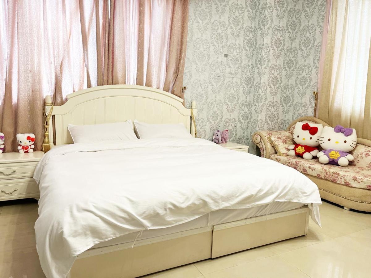 Sunny Castle Apartment Tainan Bagian luar foto