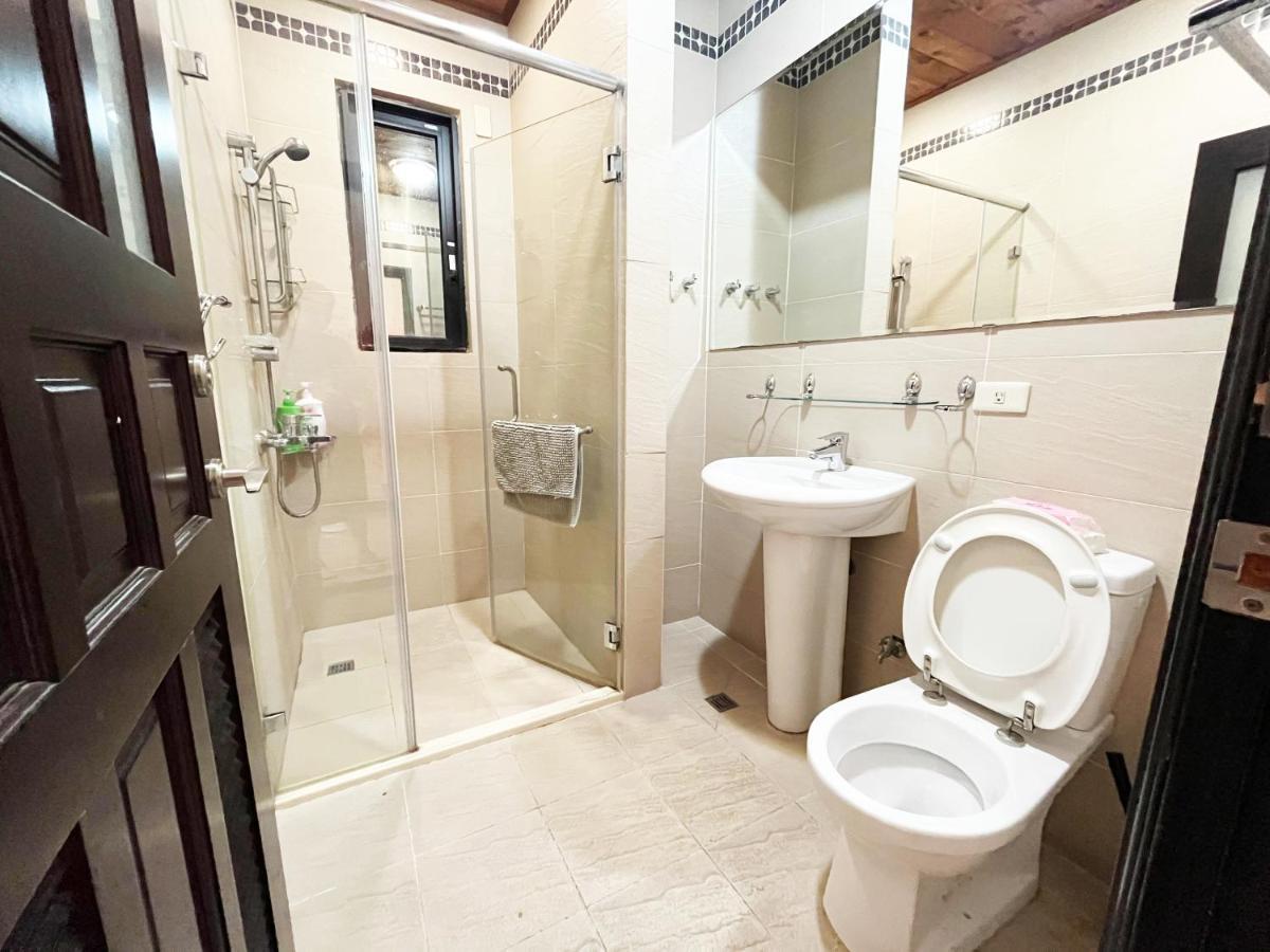 Sunny Castle Apartment Tainan Bagian luar foto