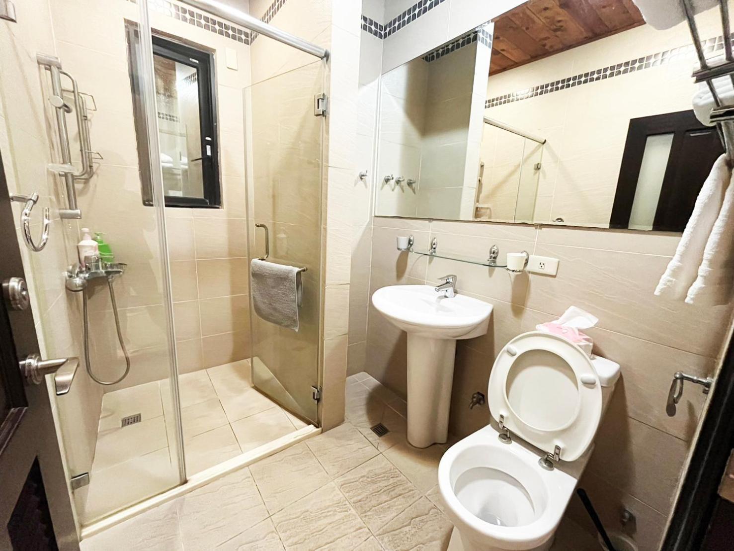 Sunny Castle Apartment Tainan Bagian luar foto