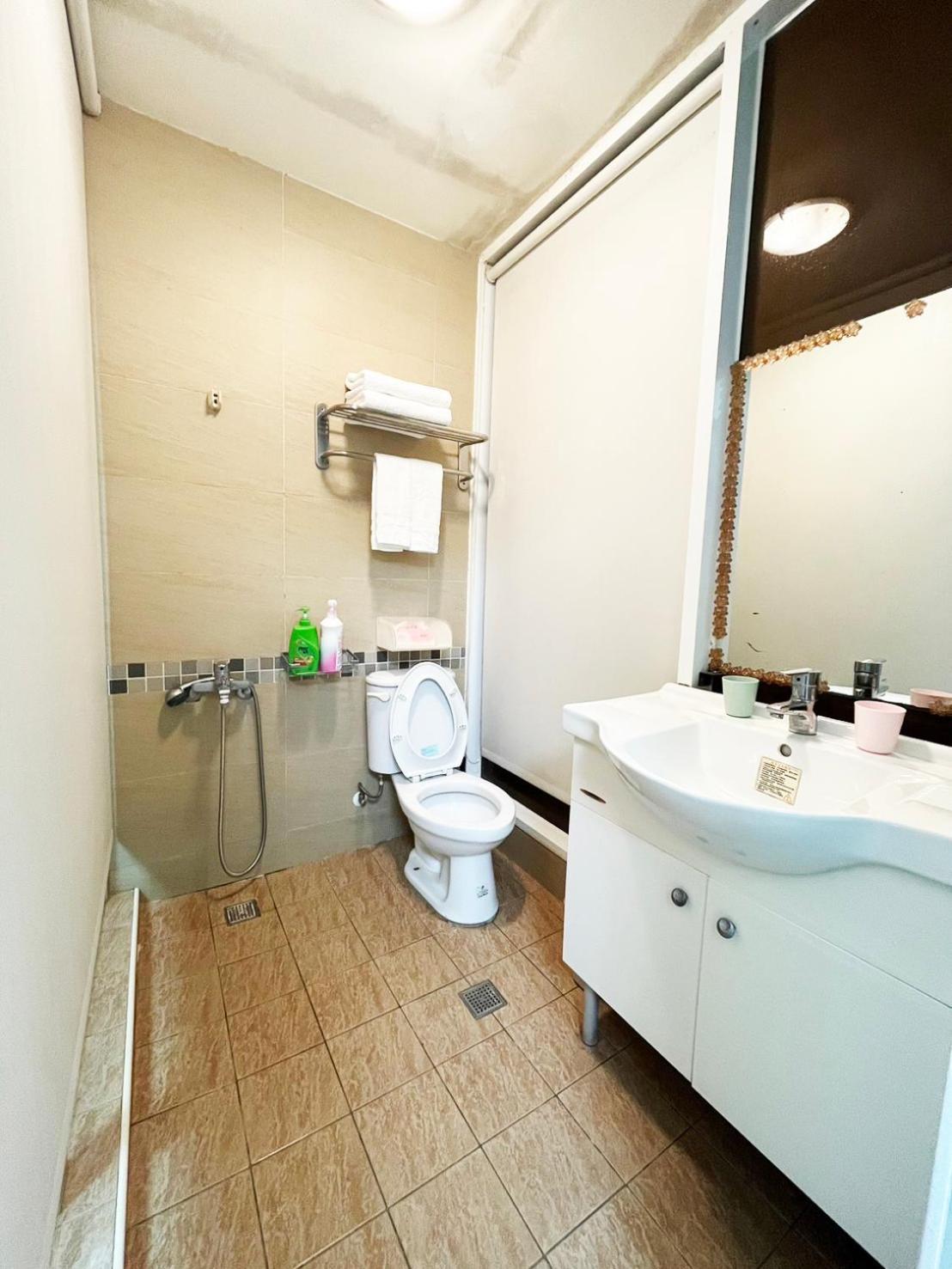 Sunny Castle Apartment Tainan Bagian luar foto