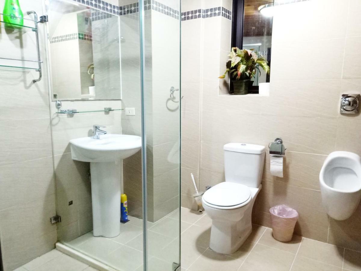 Sunny Castle Apartment Tainan Bagian luar foto
